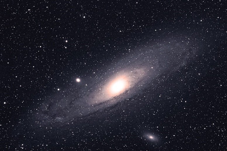 A Galáxia de Andrômeda e seus fascinantes detalhes
