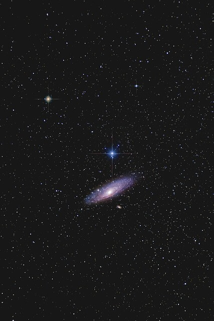 Andromeda e estrelas