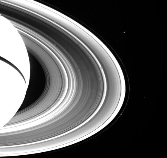 PIA01955_aneis de Saturno imagem Nasa