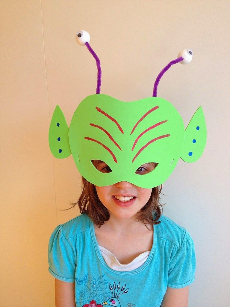Máscara de ET para festa infantil de planetas