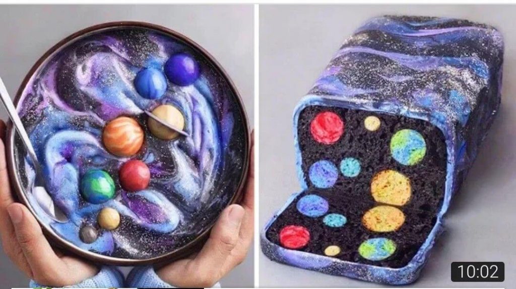 bolo com planetas dentro