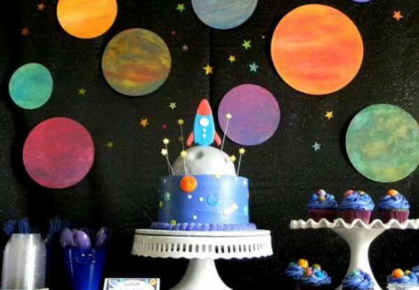 decoração lúdica para festa infantil astronauta